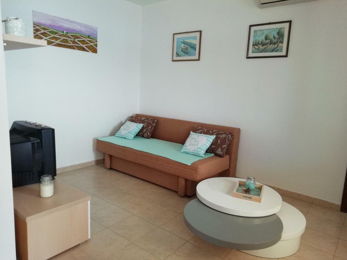 Apartment Zdene Rogoznica  Buitenkant foto